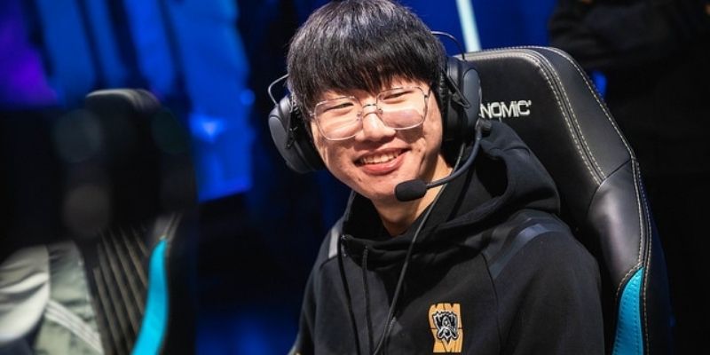Ning - Người đi rừng trong Invictus Gaming
