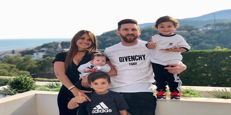 Cuộc sống viên mãn của Messi khi không thi đấu