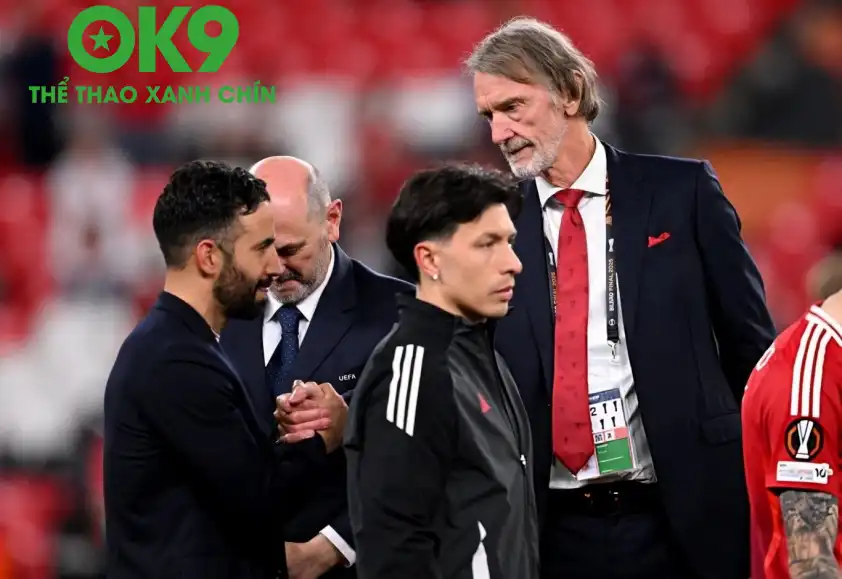 Mối quan hệ rạn nứt với ban lãnh đạo Man Utd được xem là nguyên nhân dẫn tới việc Amorim bị sa thải. Mối quan hệ rạn nứt với ban lãnh đạo Man Utd được xem là nguyên nhân dẫn tới việc Amorim bị sa thải.